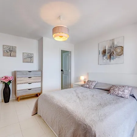 Casa Beautiful Sunset מלון דירות אדחה